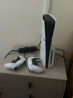 PS5 w/ 2 controllers 1TB