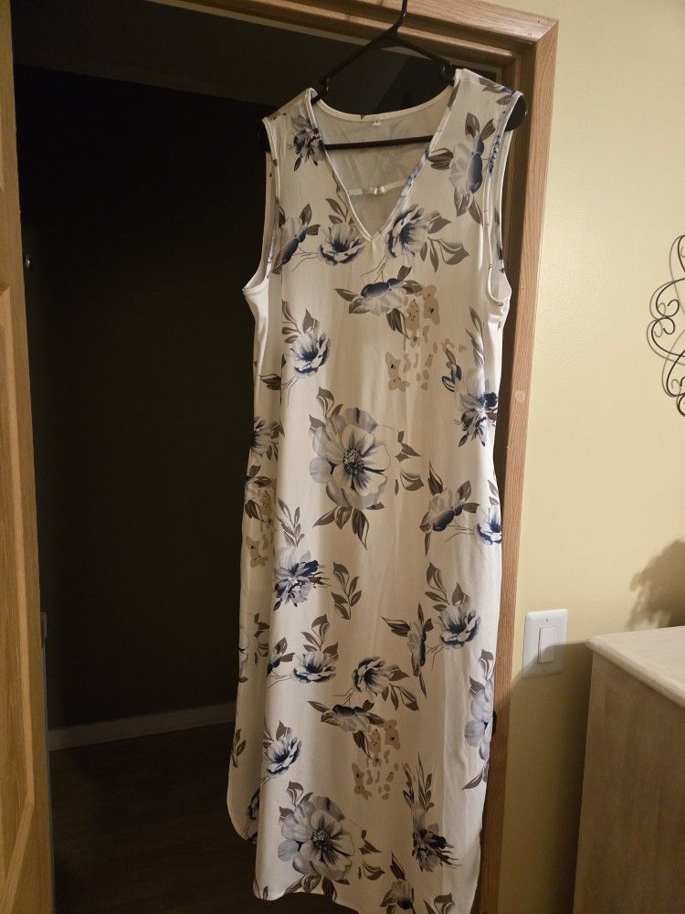 White Floral Short Sleeve Dress