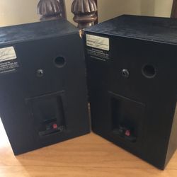 Klipsch KG.5 Speakers. Two Pairs