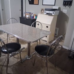 Cute Dining Table With 4 Chairs Must Sell Moving 
