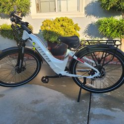 Aventon Electric Bike NEW (White)