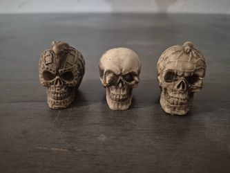 Small Carved Scull Design Collectibles Souvenirs 