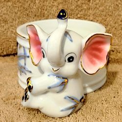 Planter Elephant Design