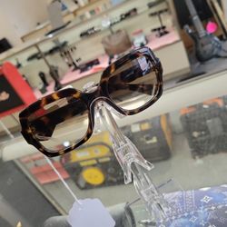 Gucci Tortoise Shell Sunglasses 