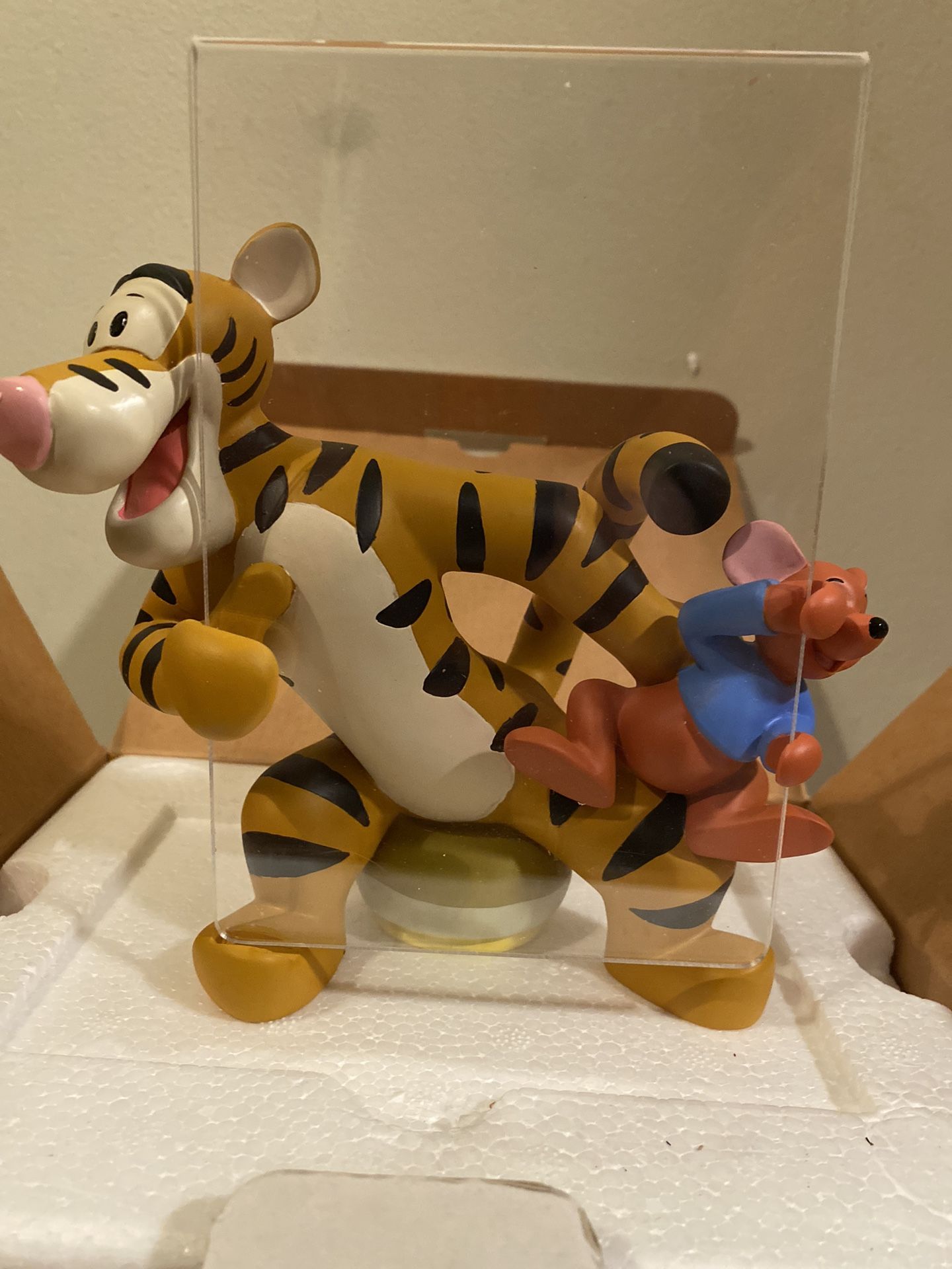 Disney Tigger & Roo 3-D peekaboo frame 4 x 6 Rare HTF Retired Figure
