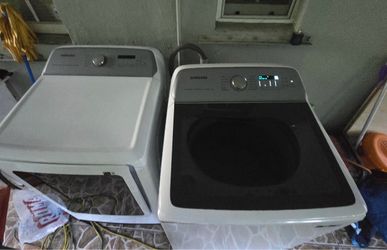 Washer and dryer set