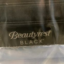 Mattress Beautyrest black extra Firm Queen Size