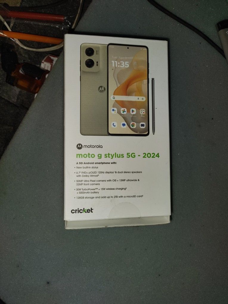 BRAND NEW IN BOX MOTO STYLUS G5