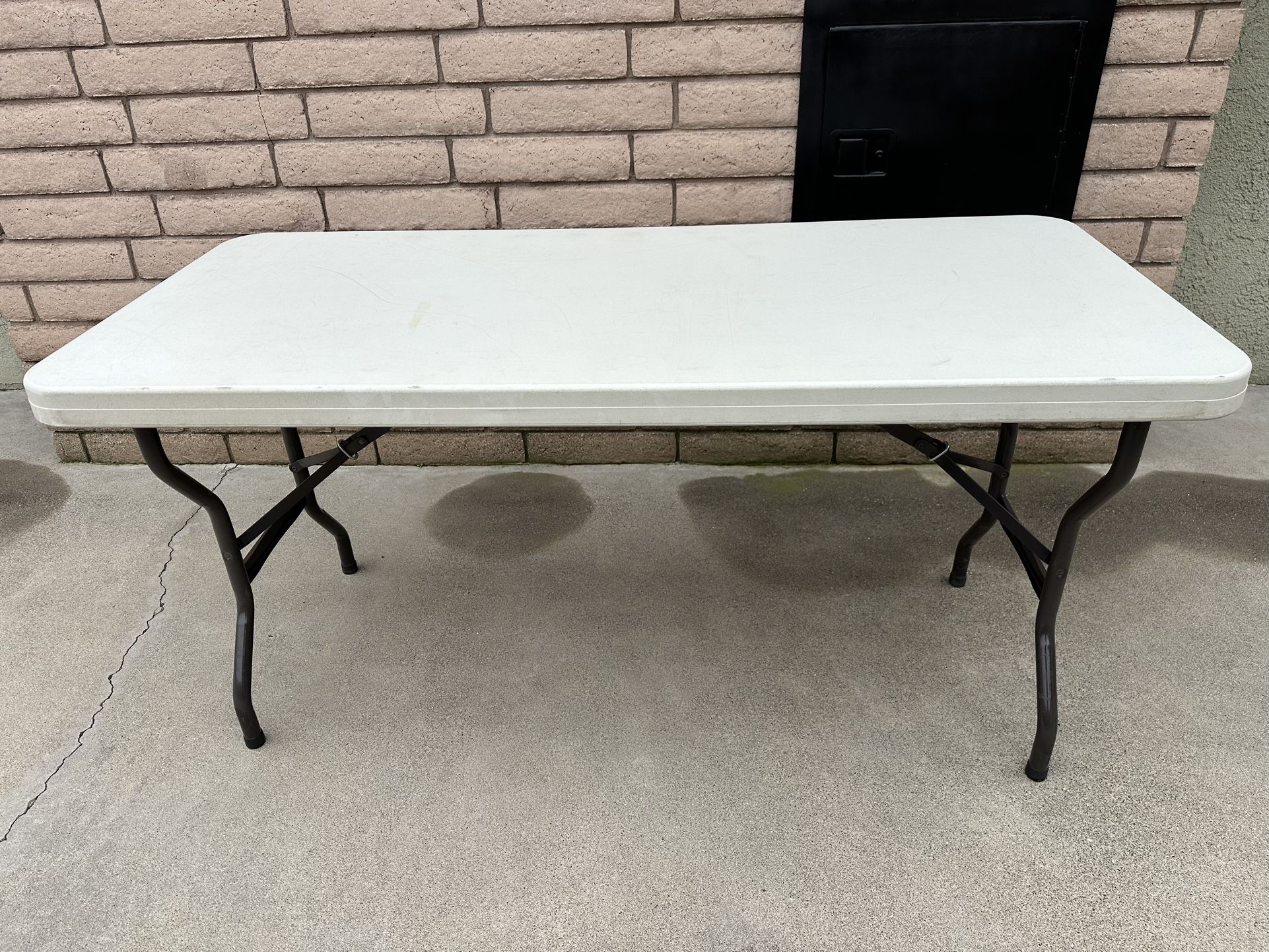 5 Ft Folding Table