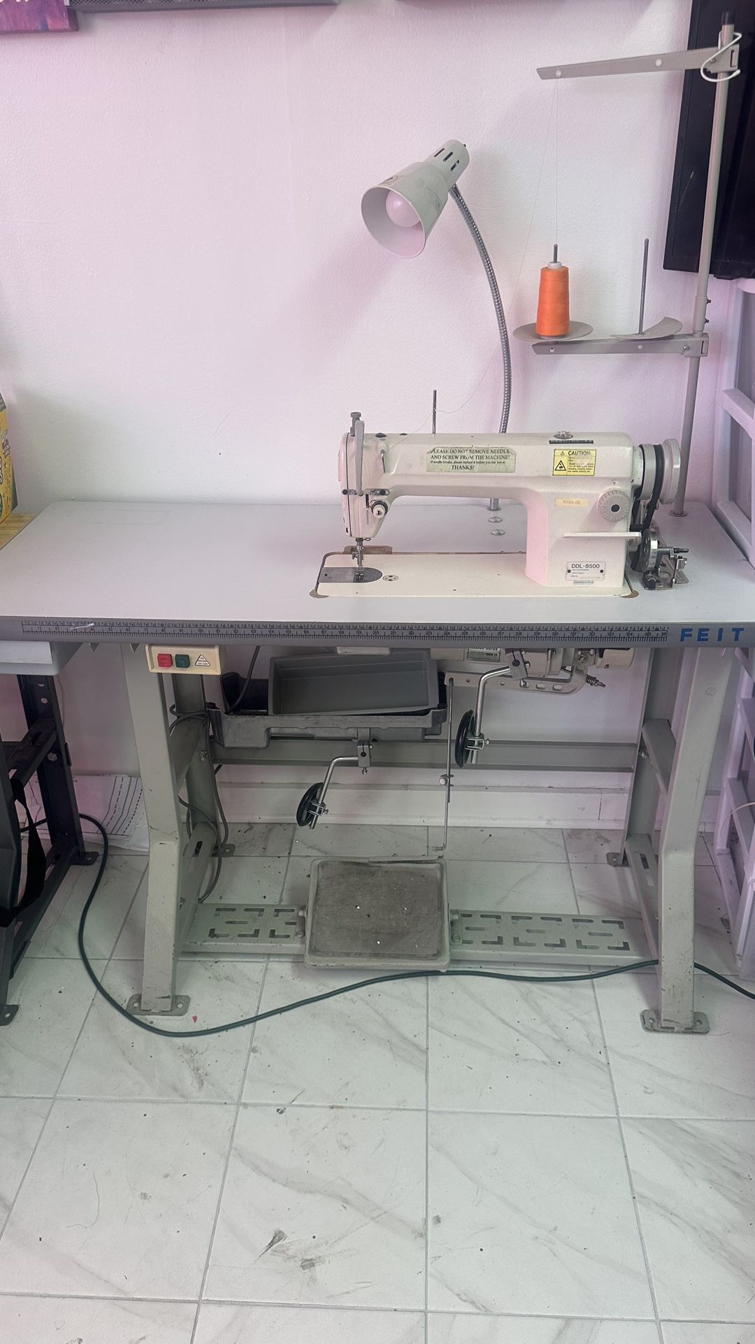 Juki Industrial Sewing Machine