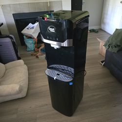 Water  dispenser 