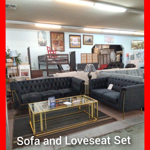 🥰 Beautiful Sofa And Loveseat Set 
