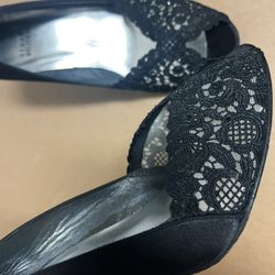 Stuart Weitzman Black Lace Peep-Toe Flats – Designer Shoes 6.5