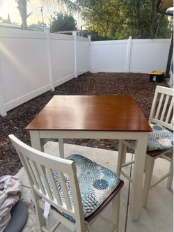High table with 2 chairs