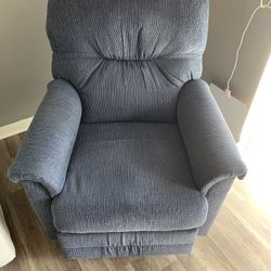Recliner In Like New Condition Color Is Blue 