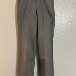 Men’s Dockers gray Signature Iron-Free Straight Fit Stain Defender pants 30 x 30
