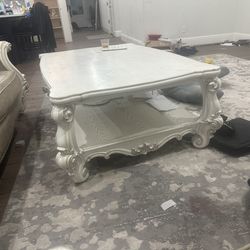 CoffeeTable white Rectangular  with white bench