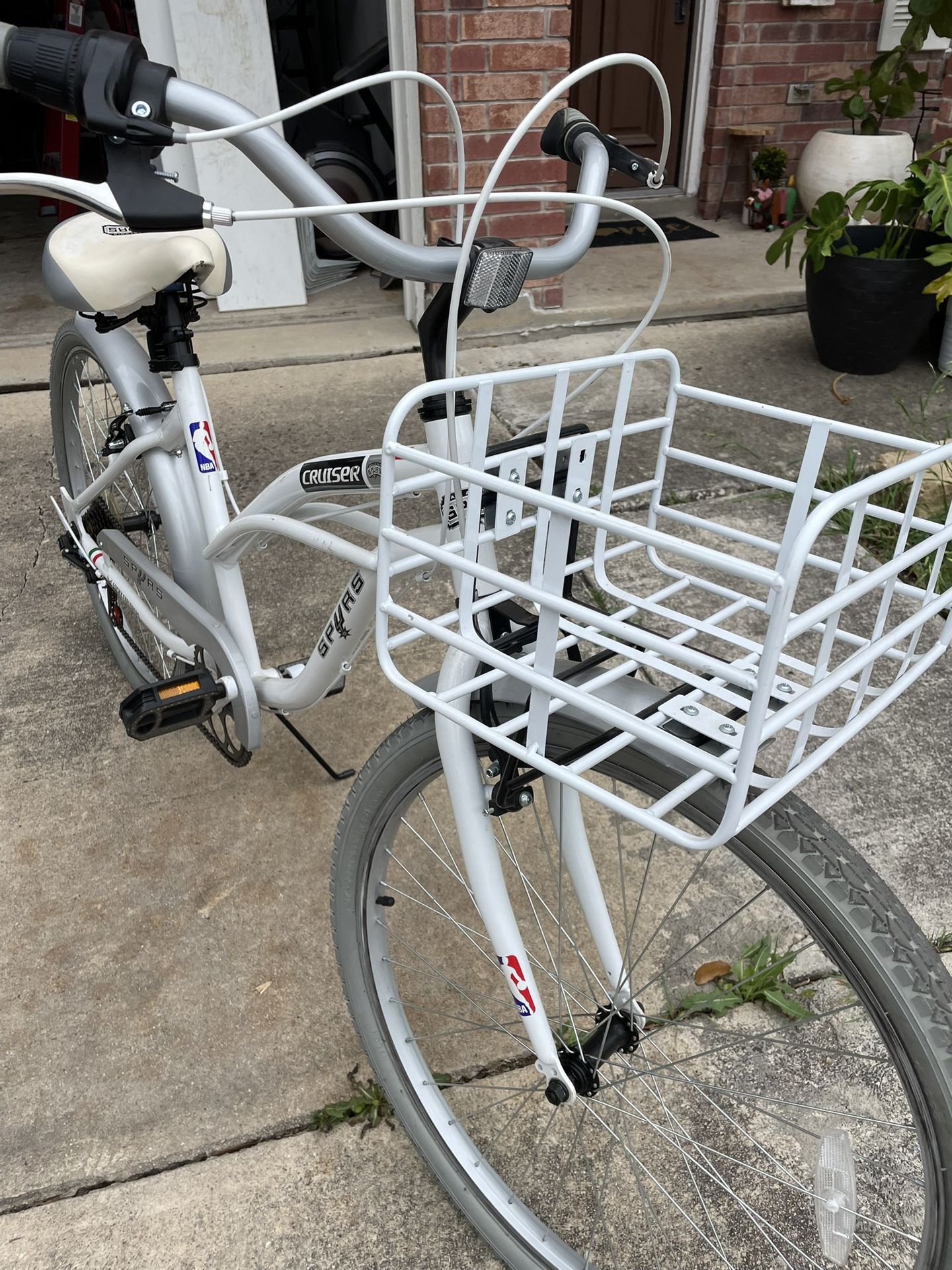 Official Spurs Cruiser bike