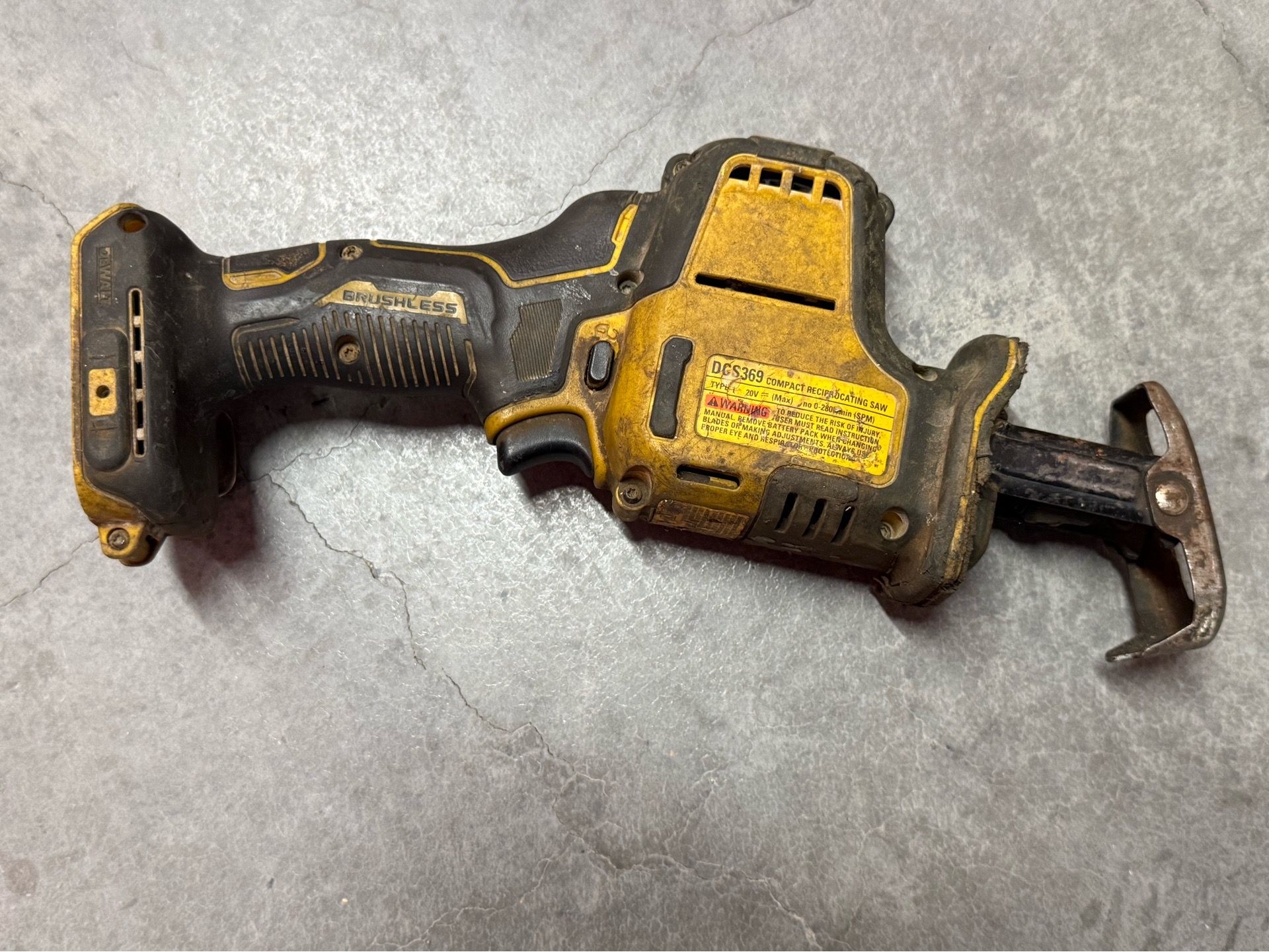 Reciprocating saw 20volt