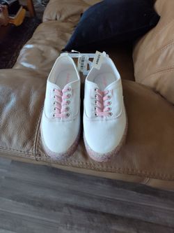 Old Navy Sneakers 