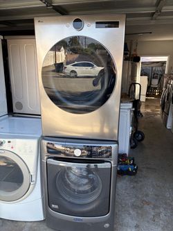 Maytag stackable washer and LG electric dryer