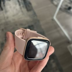 Fitbit Versa 4