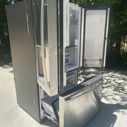 Free Delivery 🚚! French Door Fridge 