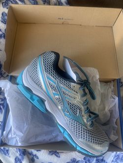 New Woman Shoes Mizuno