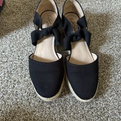 Black Wedges 