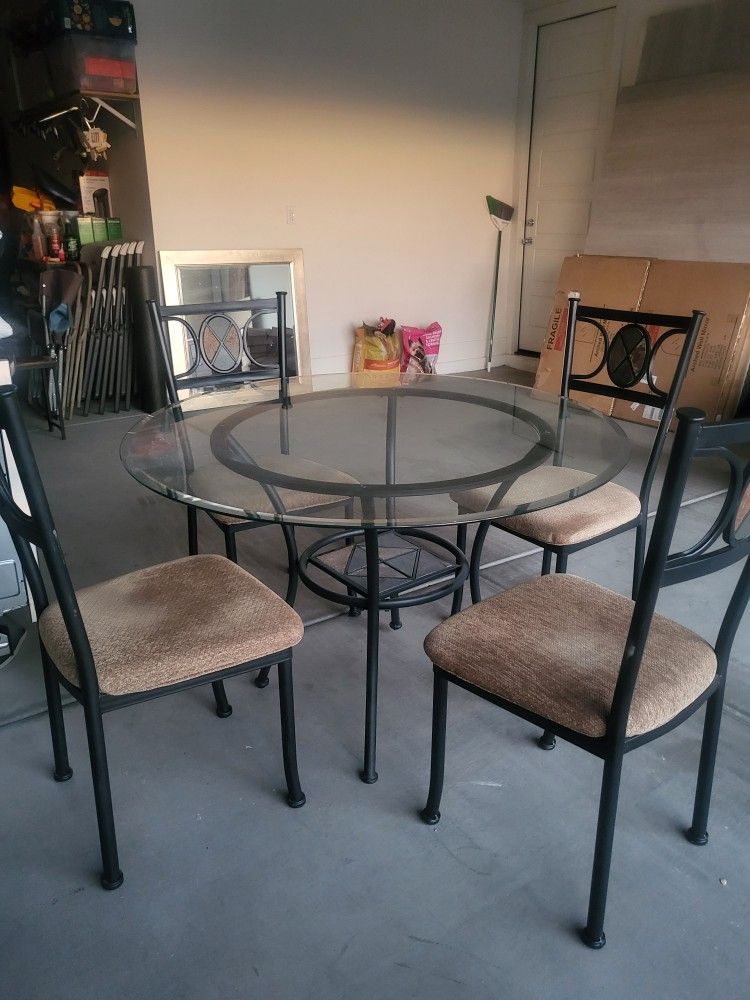 5 Pieces Dining Table, Table And Chairs