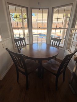 Round Wood Dining Table with 4 Chairs