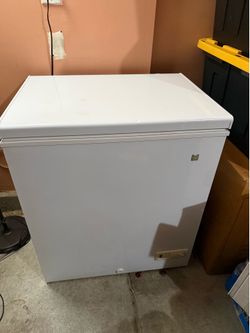 GE chest freezer 5 cu ft