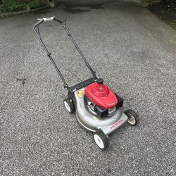 Honda Self-Propel Lawnmower - Excellent Condition Honda Lawn Mower