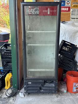 Coca-Cola Refrigerator Vendo Model (VR12) Working Condition Ice Cold