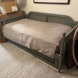 Beautiful Gray Daybed with mattress’s