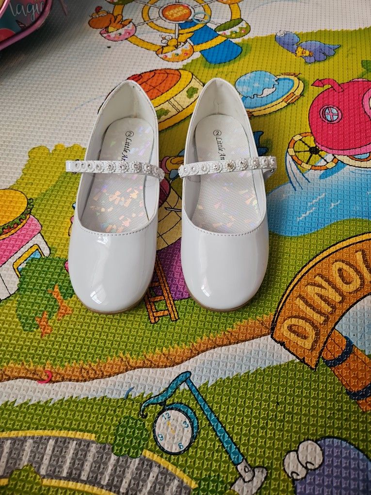 Girls Shoes Size 2