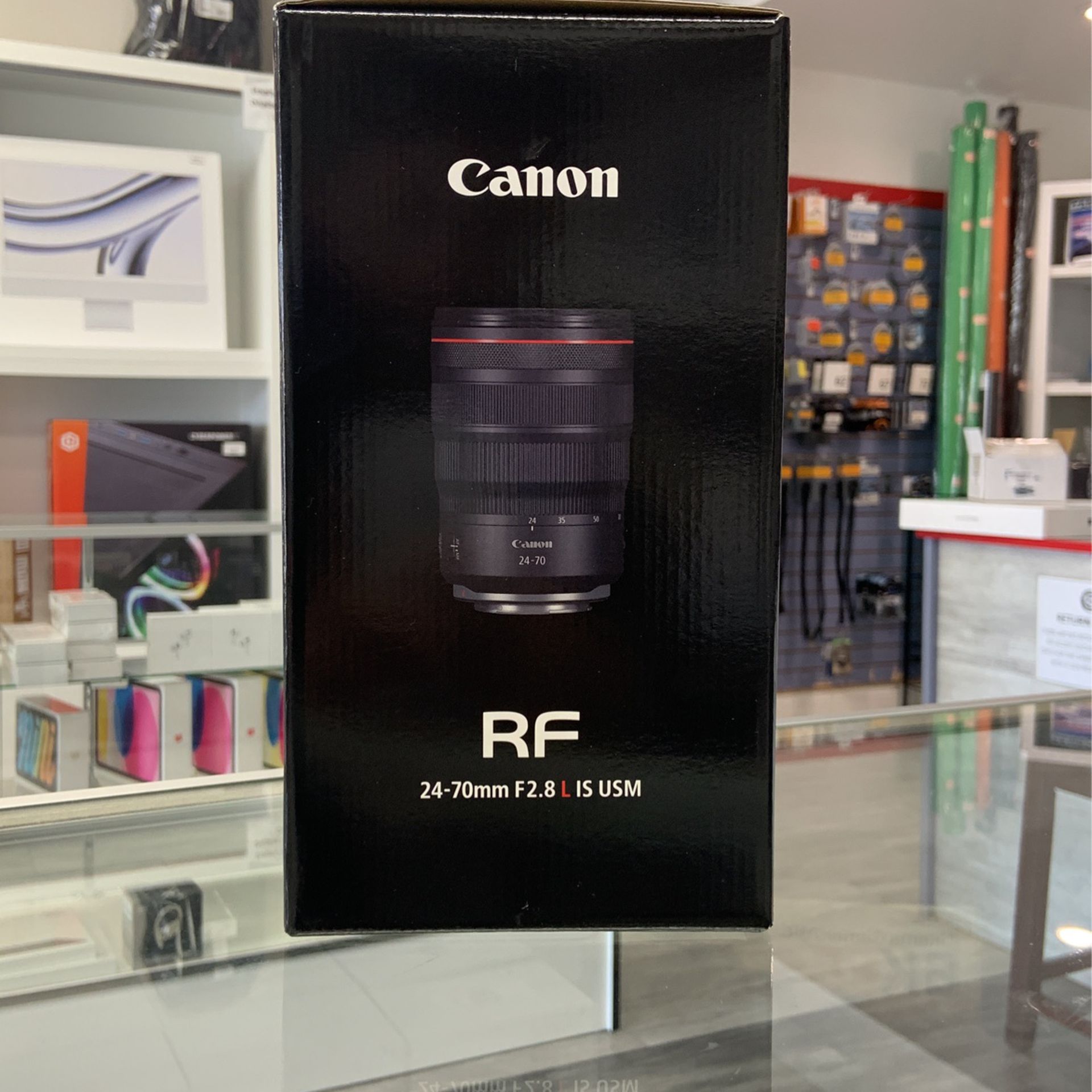 Canon RF 24-70mm F2.8 Lens