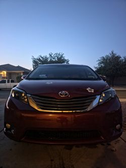2014 toyota sienna xle premium