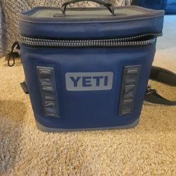 Yeti Hopper Flip 12