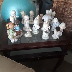 25 PRECIOUS MOMENTS FIGURINES, Each For $12
