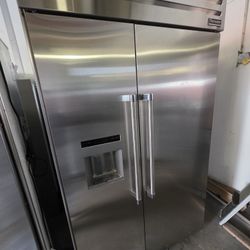 48" THERMADOR BUILT IN STAINLESS STEEL REFRIGERATOR 