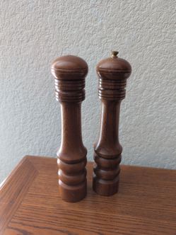 Salt & Pepper Mill