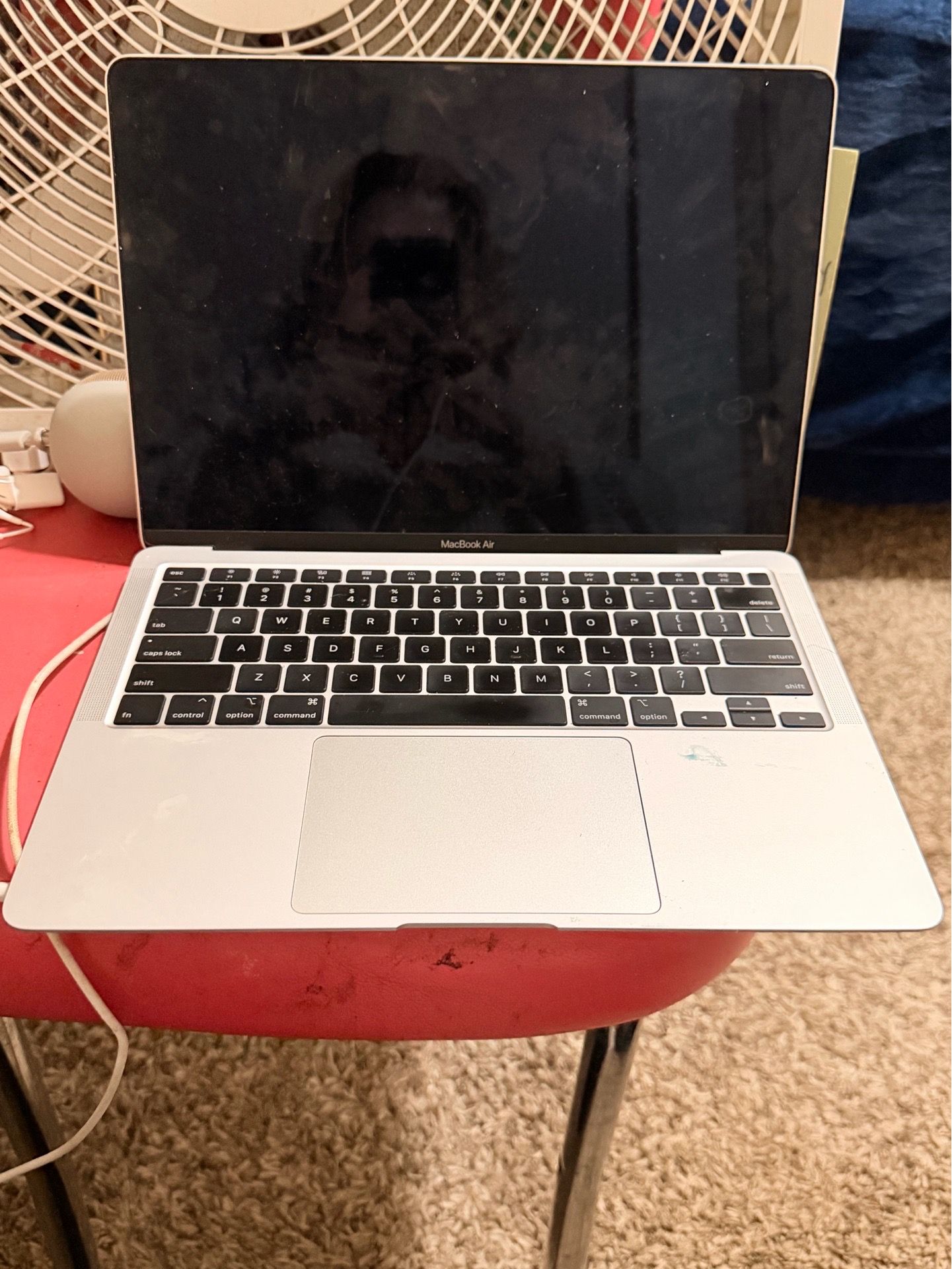 Apple laptop