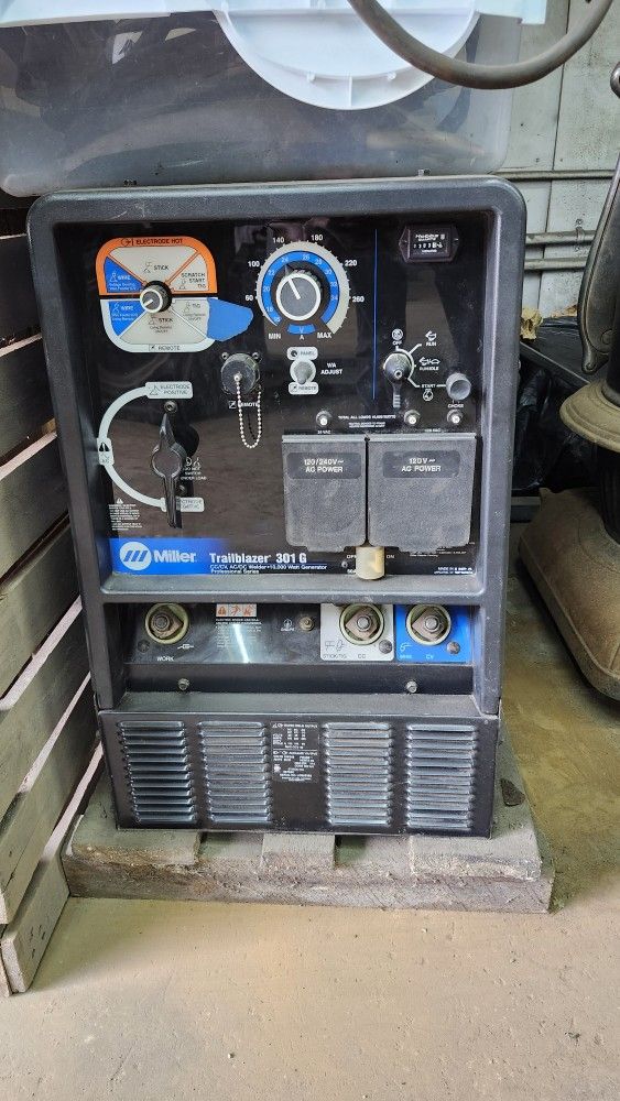Miller Trailblazer 301 G generator Gas Welder ONLY 300 Hours With Wire Feeder LOOK!!!!