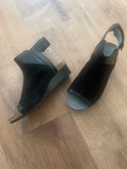 New with box NAOT OZ Sandals size 37  us 6 or 6.5