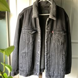  Black Levi’s Jacket Size XL