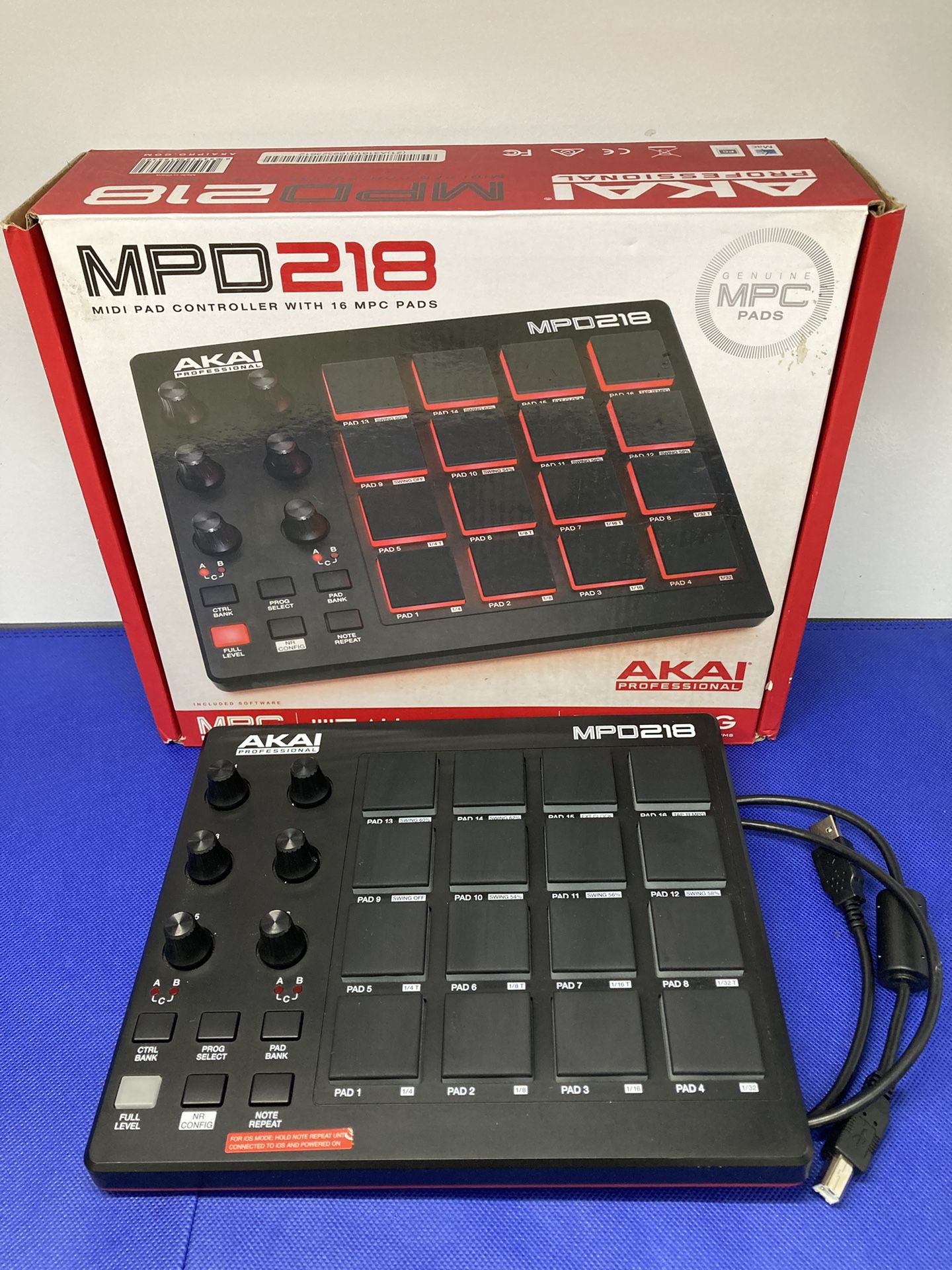 Akai Professional MPD218 Pad Controller