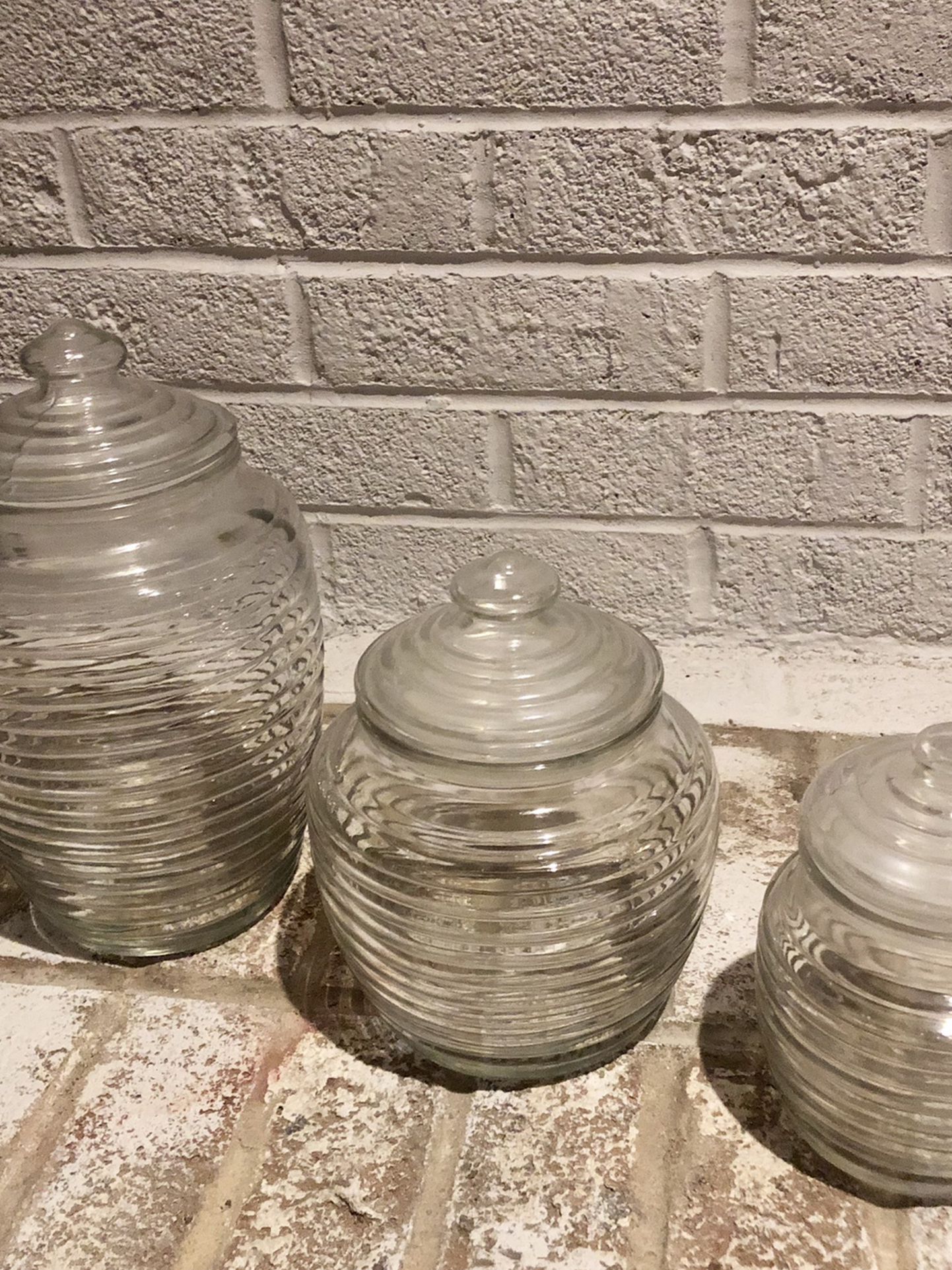 ANCHOR HOCKING “Beehive” Ribbed Clear Glass Storage Jars, with Lids