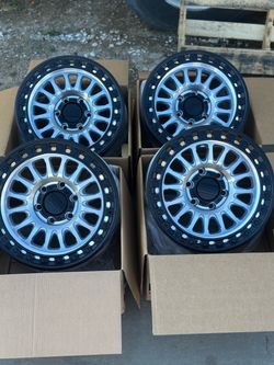 Brand new 17 inch Kmc 552 rims