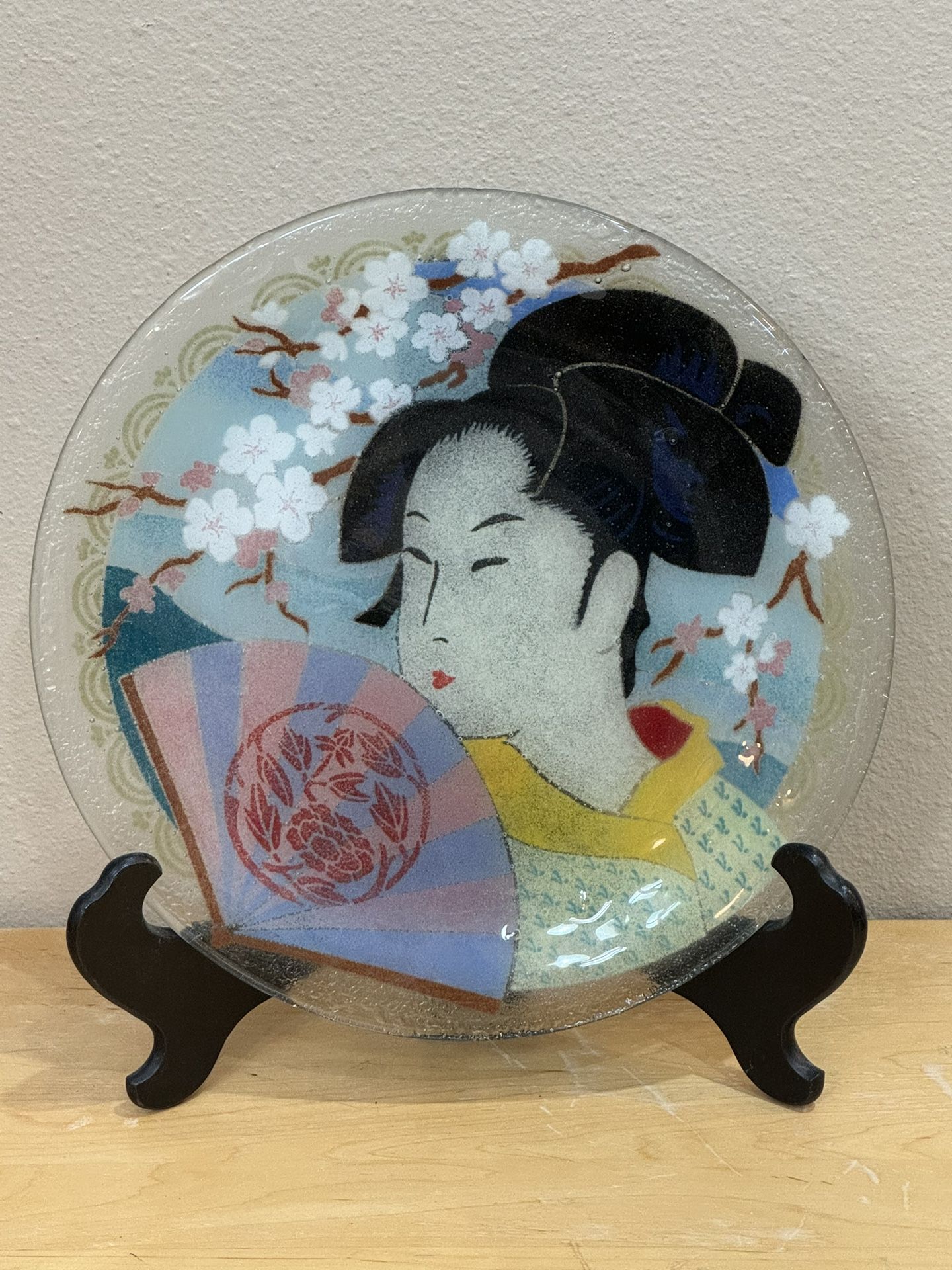 Decorative Glass Japanese Lady Plate w/Stand - 11 1/4”round